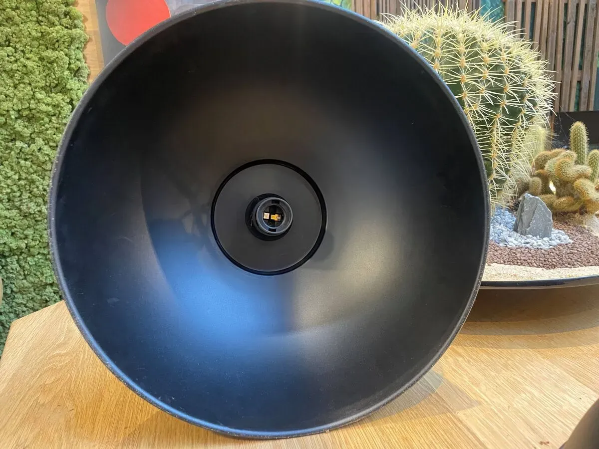 Illustration numéro 2 du produit Lampe style indus