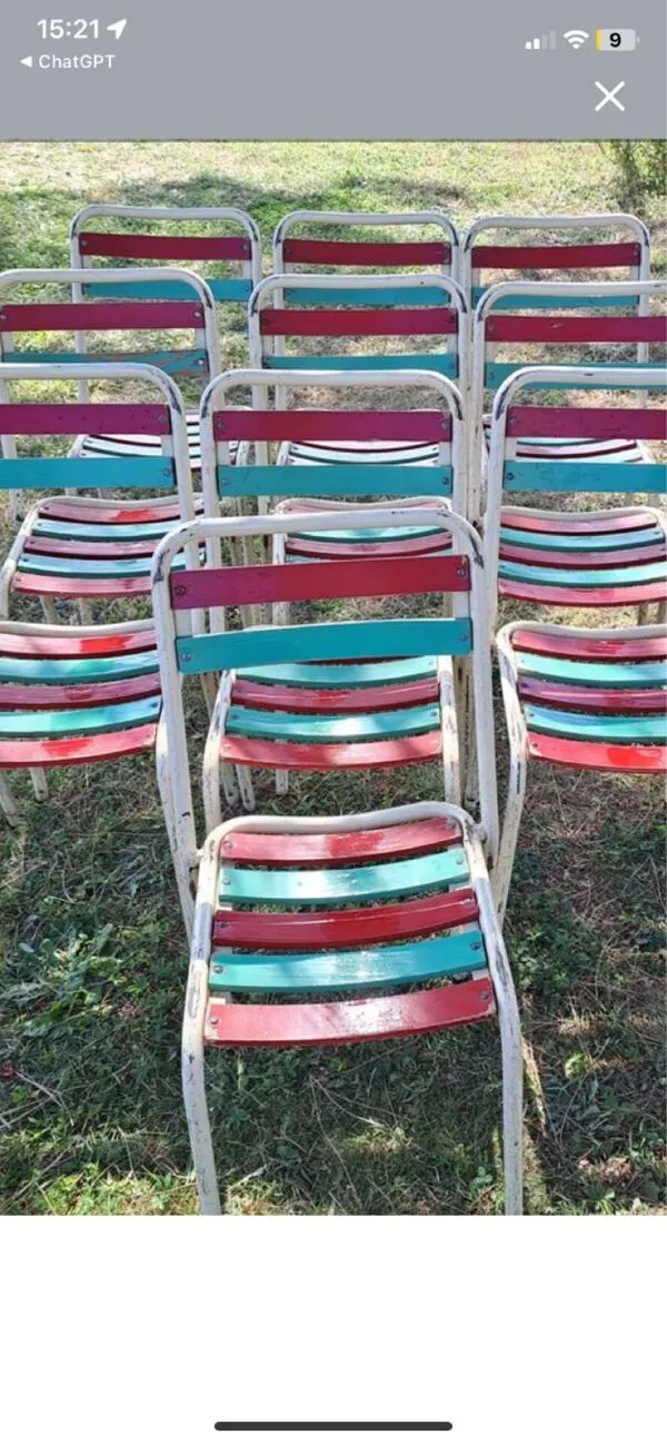 Illustration numéro 2 du produit Chaises Tolix