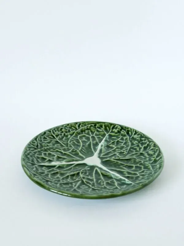 Illustration numéro 2 du produit Petit plat en barbotine modèle ''Chou'', vintage