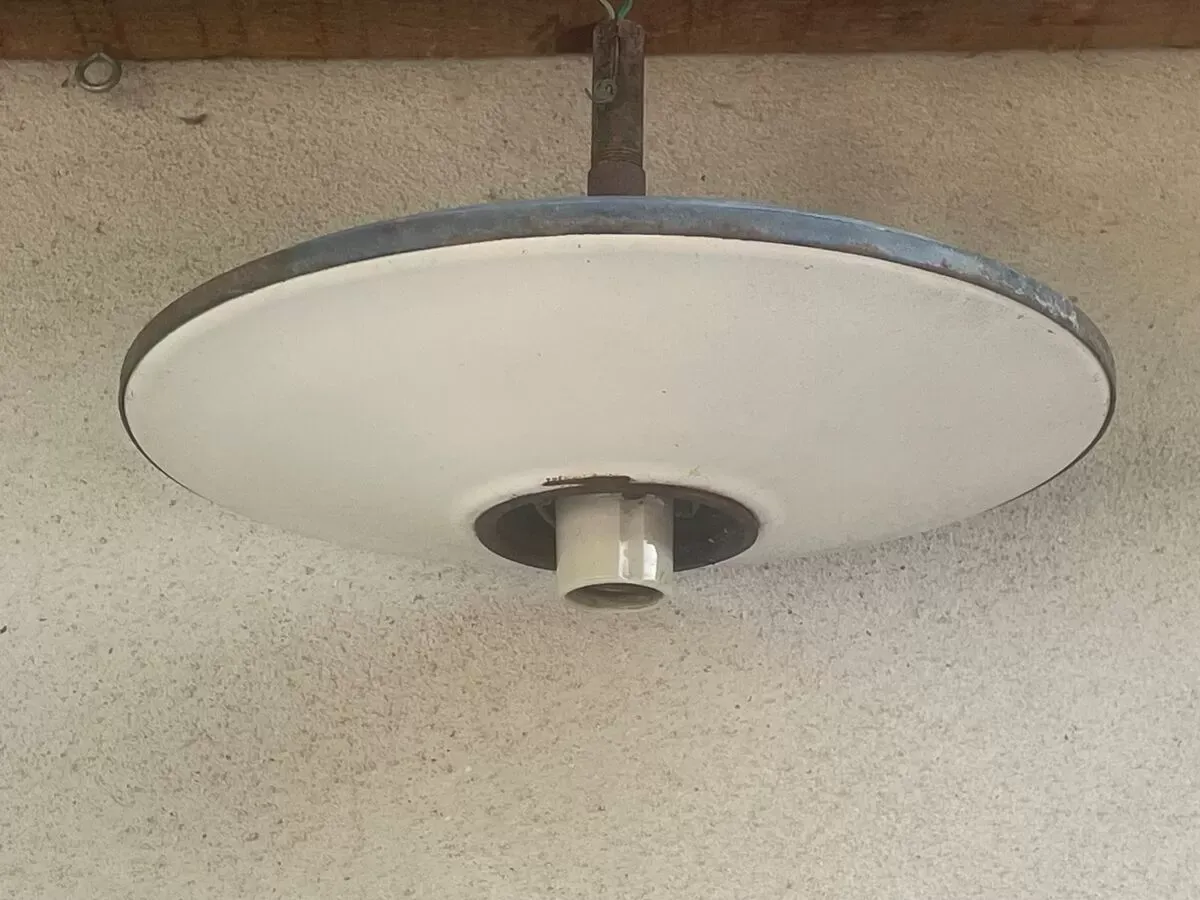 Illustration numéro 2 du produit Suspensions industrielles d'atelier