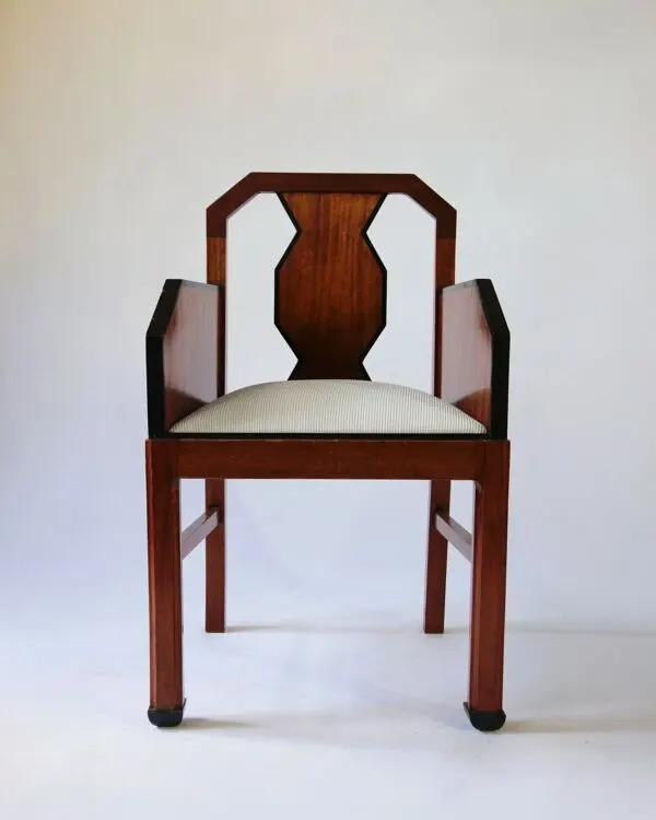 Illustration numéro 2 du produit Fauteuil Art Déco de style École d'Amsterdam, vers 1930