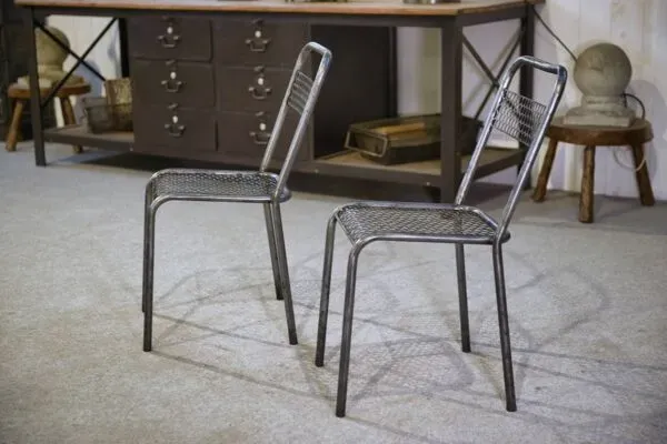 Illustration numéro 2 du produit Paire de chaises attribuée à René Malaval 1950’s