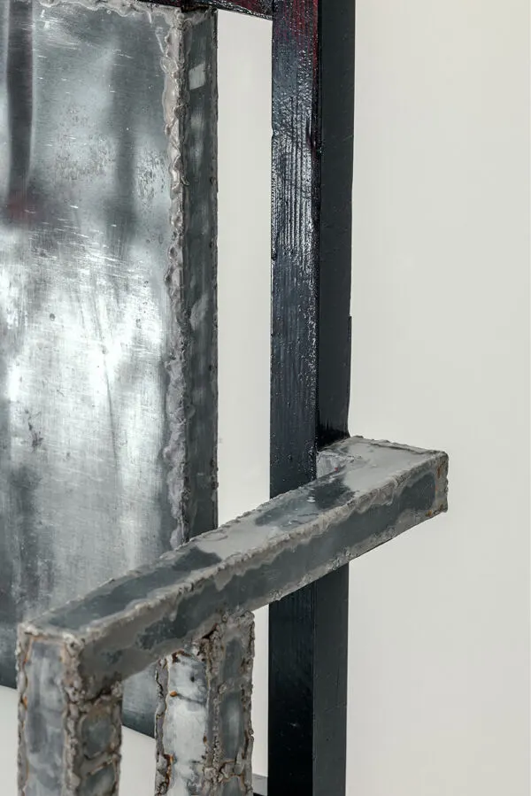 Illustration numéro 2 du produit Chaise de trône postmoderne en bois laqué noir, structure en fer