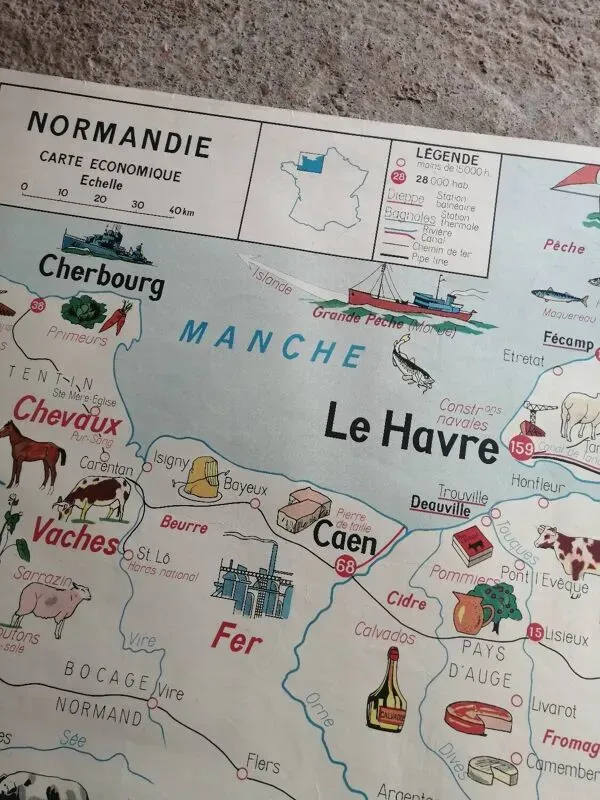 Illustration numéro 2 du produit Carte scolaire vintage mdi France Normandie Bassin Parisien.