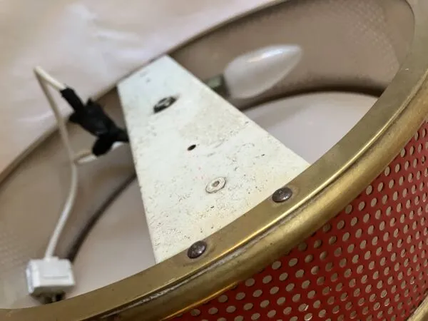 Illustration numéro 2 du produit Plafonnier lunel tôle perforée et verre dépoli années 50