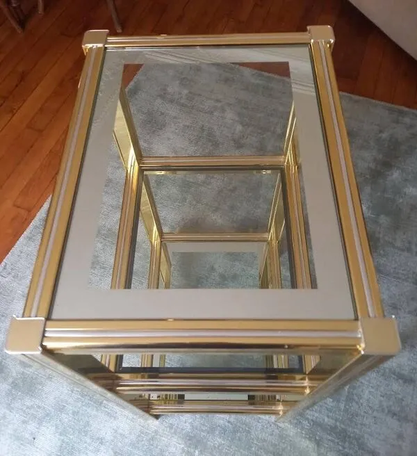 Illustration numéro 2 du produit Petite desserte/ bout de canapé, style Hollywood regency