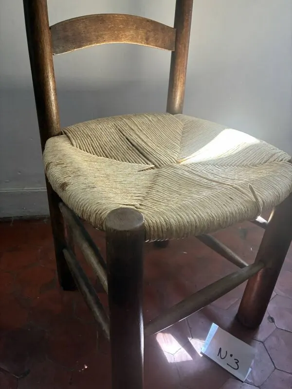 Illustration numéro 2 du produit 4 chaises attribuées à Georges Robert