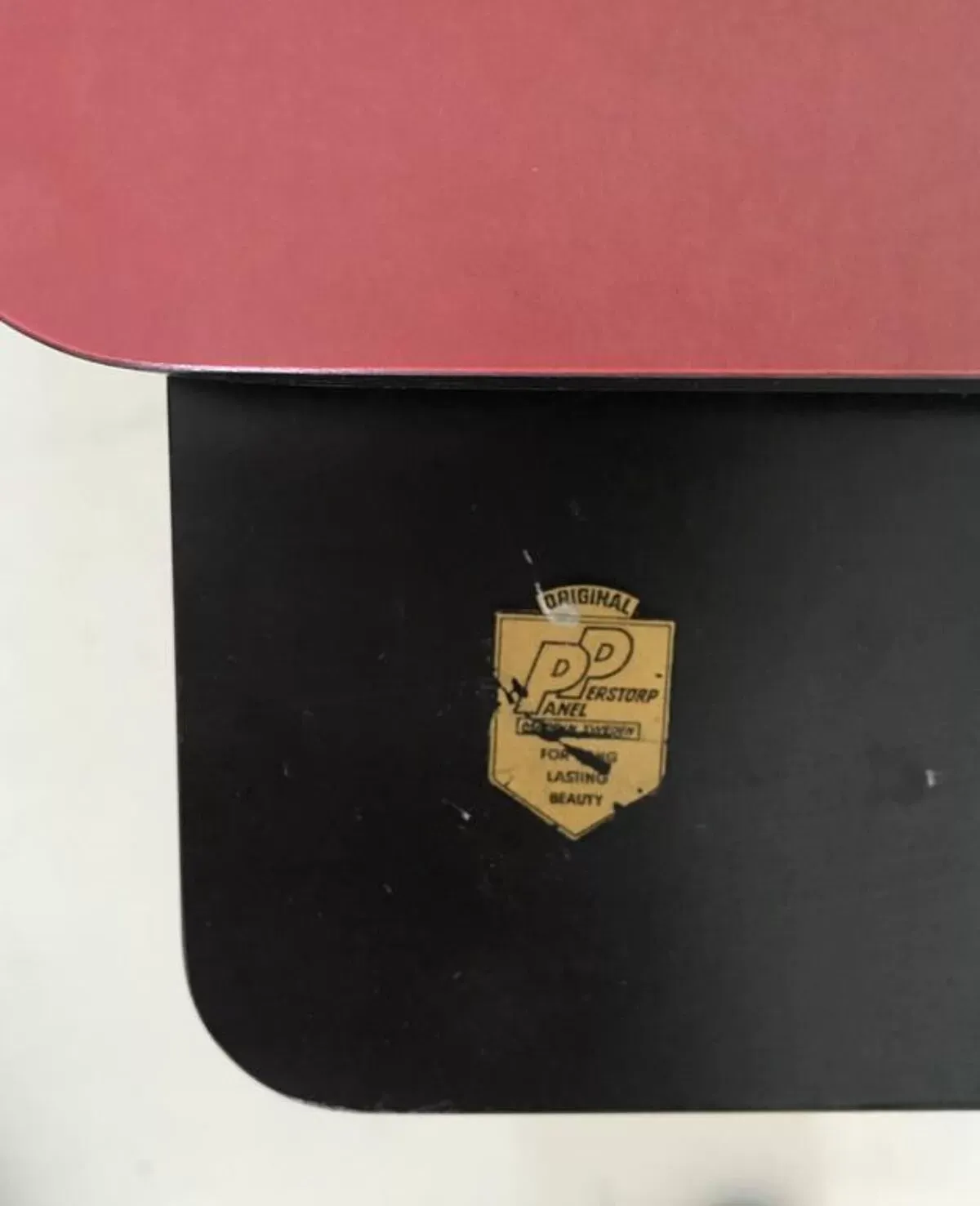 Illustration numéro 2 du produit Ensemble de tables gigognes industrielles par Pilastro 1960s