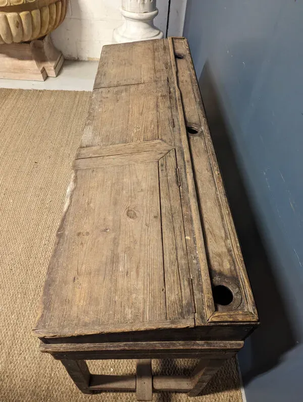 Illustration numéro 2 du produit Grand bureau d'écolier en pin