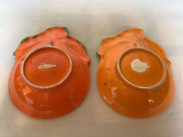Illustration numéro 2 du produit Paire de coupelles vide poche barbotine orange Japan