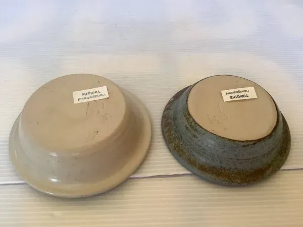 Illustration numéro 2 du produit Paire de bougeoirs céramique beige et bleu