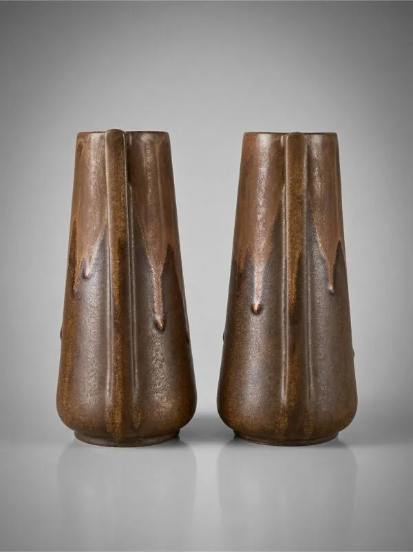 Illustration numéro 2 du produit Paire de vases vintage Denbac modèle 244 en céramique française émaillée