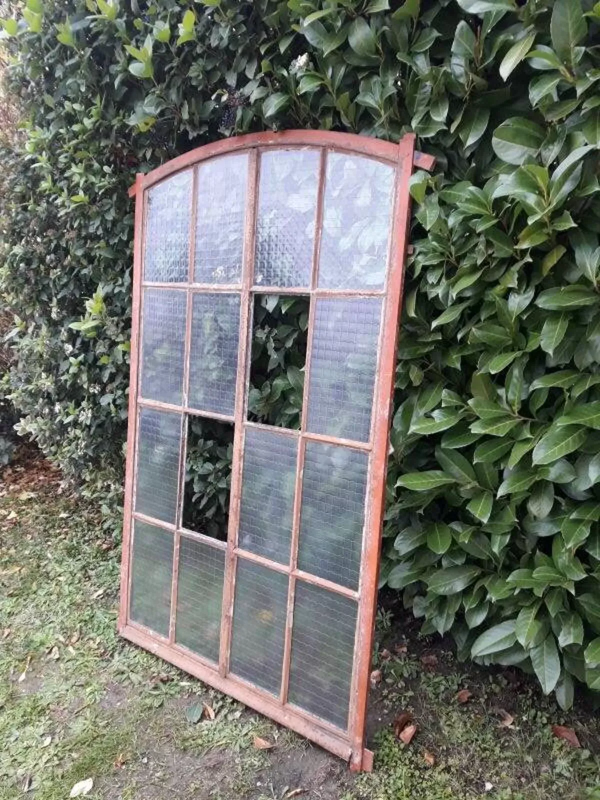 Illustration numéro 2 du produit Fenêtre L107xH174 industrielle cintrée métal verrière cadre verres armés