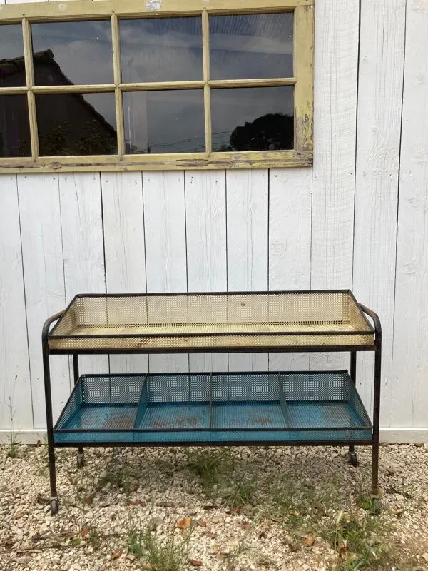 Illustration numéro 2 du produit Paire de présentoirs