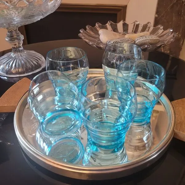 Illustration numéro 2 du produit Verres Vintage bleu ondulé milieu XX ème
