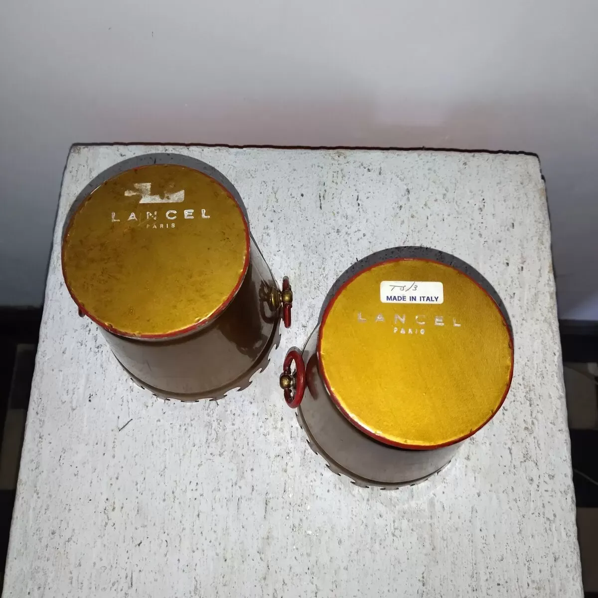 Illustration numéro 2 du produit Paire de cache-pots métal Lancel Paris