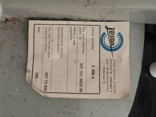 Illustration numéro 2 du produit Chaise réglable industrielle réglable métal Tchécoslovaquie 1960