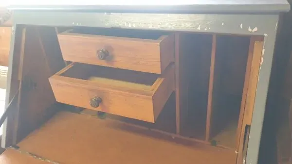 Illustration numéro 2 du produit Secrétaire d'écolier bleu, début XXème