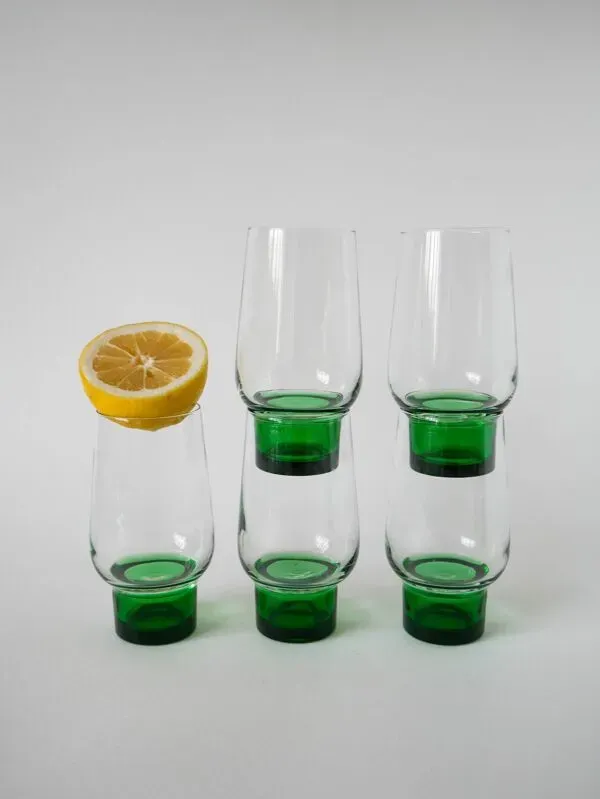 Illustration numéro 2 du produit Lot de 5 verres Long Drink Design à pieds vert, 1970