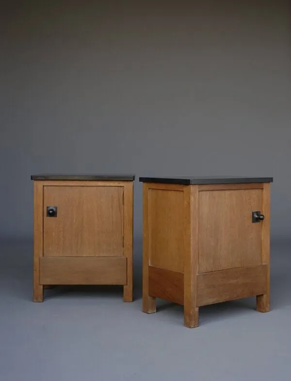 Illustration numéro 2 du produit Cabinets de chevet en chêne Art Déco par Henk Wouda pour Pander & Zn., années 1920