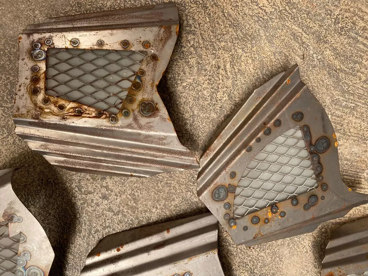 Illustration numéro 2 du produit Lot de dix appliques murales design industriel acier