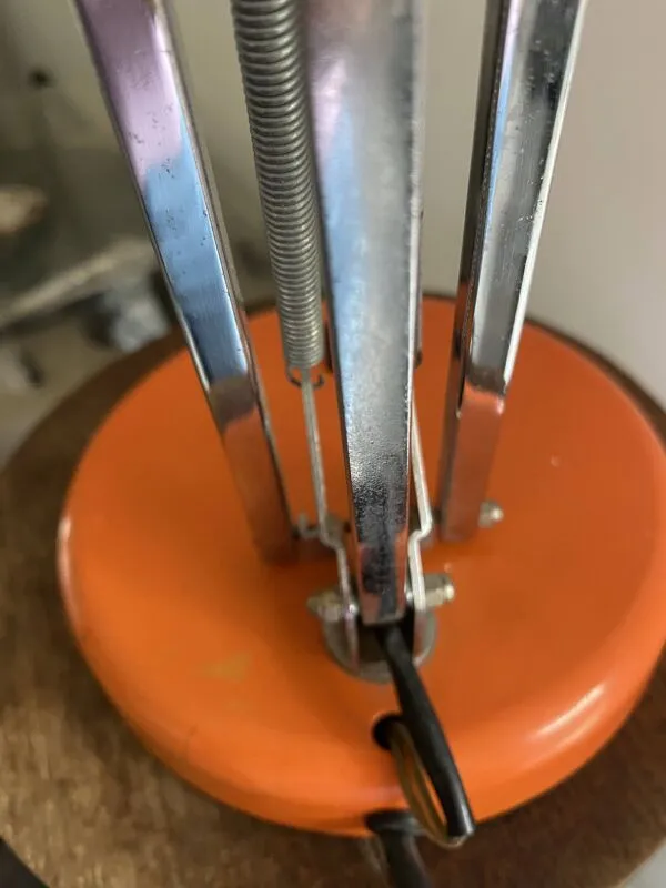 Illustration numéro 2 du produit Lampe FASE vintage 70s orange architecte desk lamp space age design Très bon