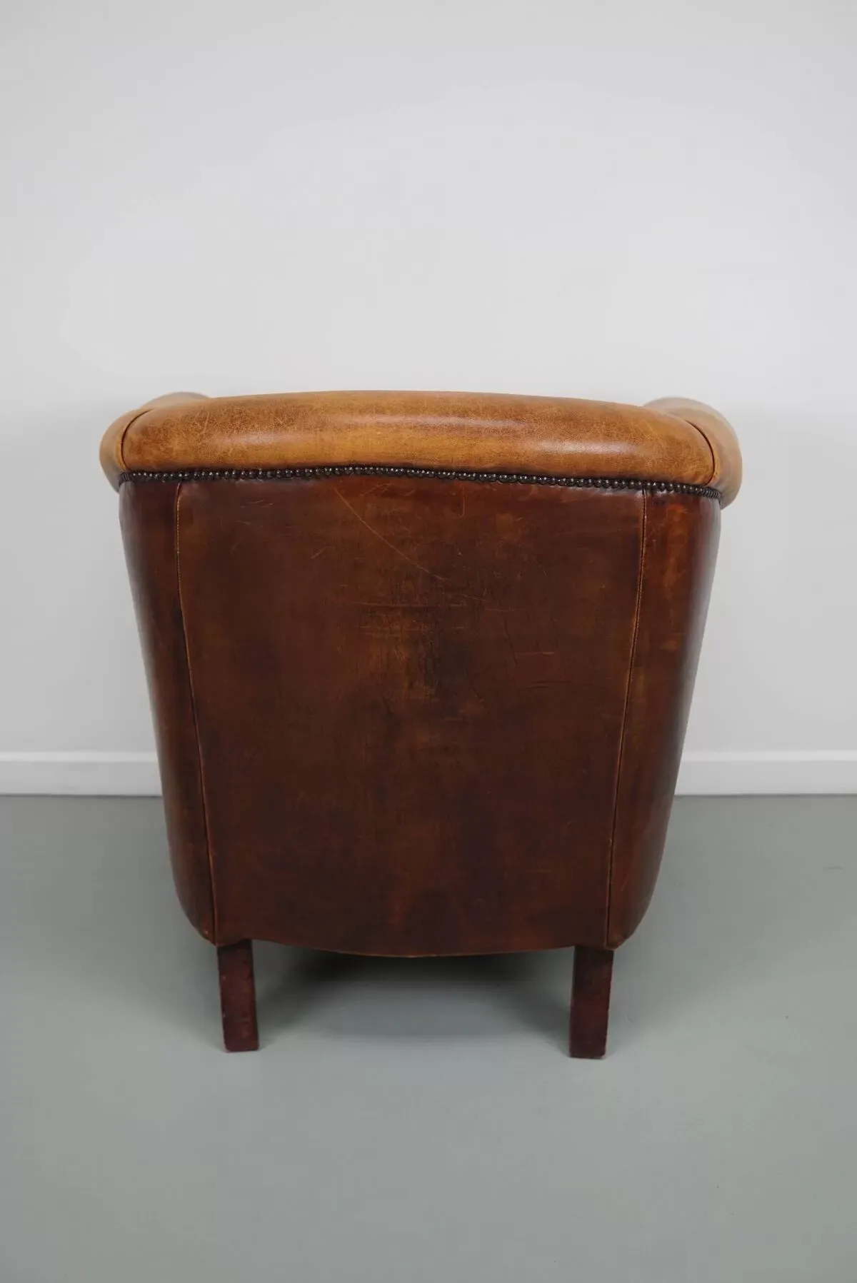 Illustration numéro 2 du produit Fauteuil Club Vintage en Cuir Couleur Cognac, Pays-Bas