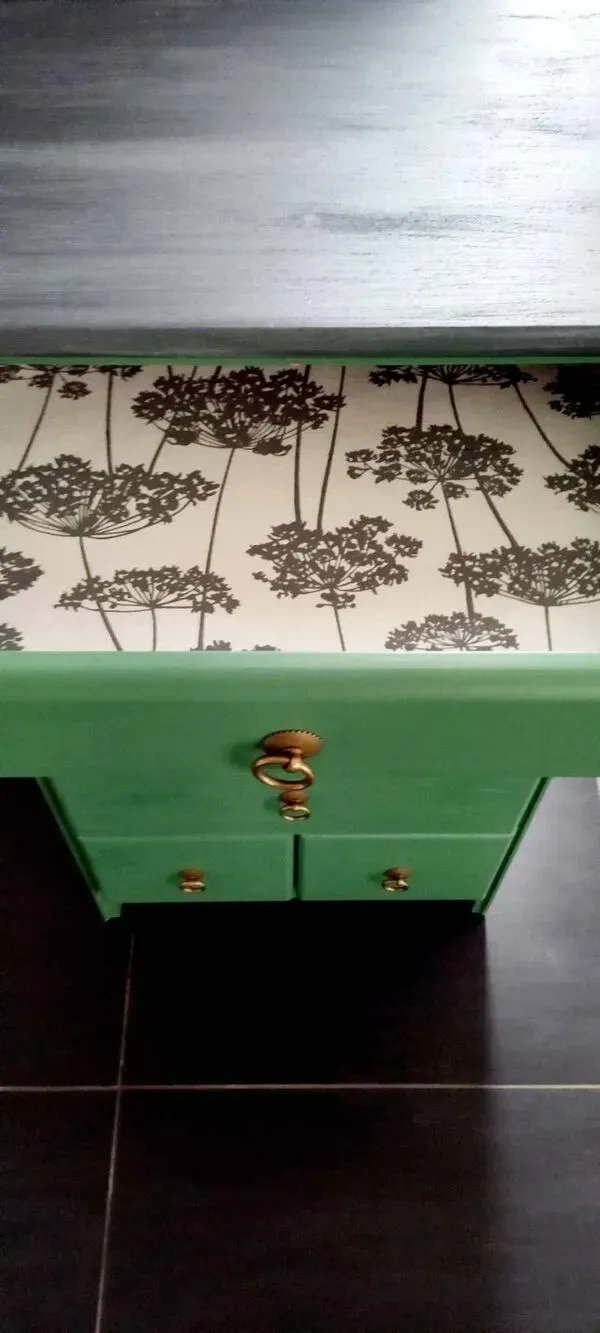 Illustration numéro 2 du produit Buffet vintage