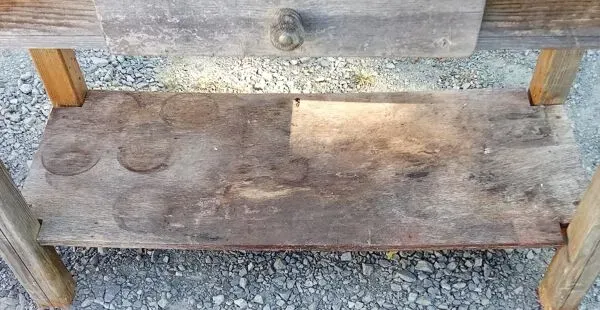 Illustration numéro 2 du produit Ancien établi d atelier meuble de métier