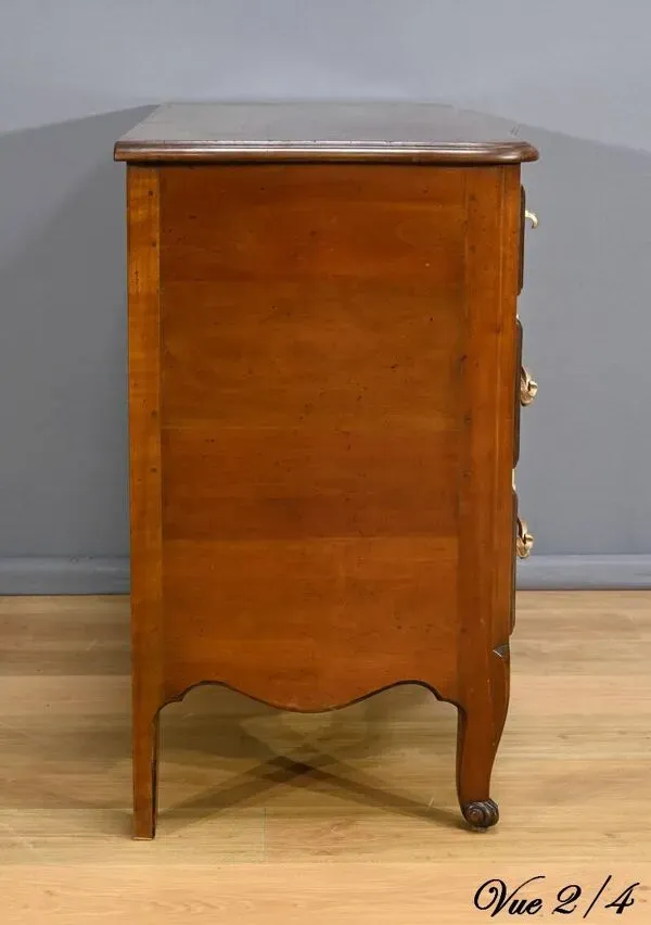 Illustration numéro 2 du produit Commode en Merisier, estampillée A.Mailfert – 1ère partie XXe