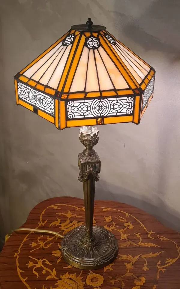 Illustration numéro 2 du produit Lampe pied bronze 19e