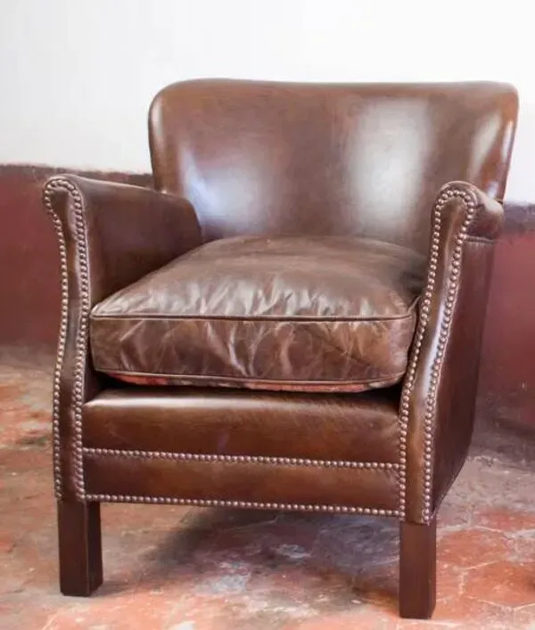 Illustration numéro 2 du produit Fauteuil club en cuir