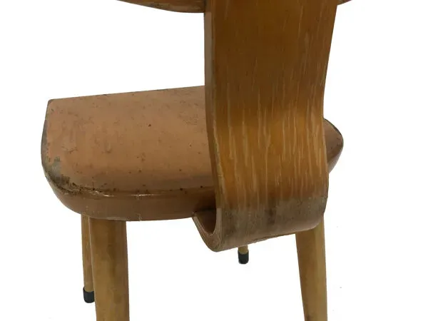 Illustration numéro 2 du produit Chaise d'école en bois, Hollant 1960