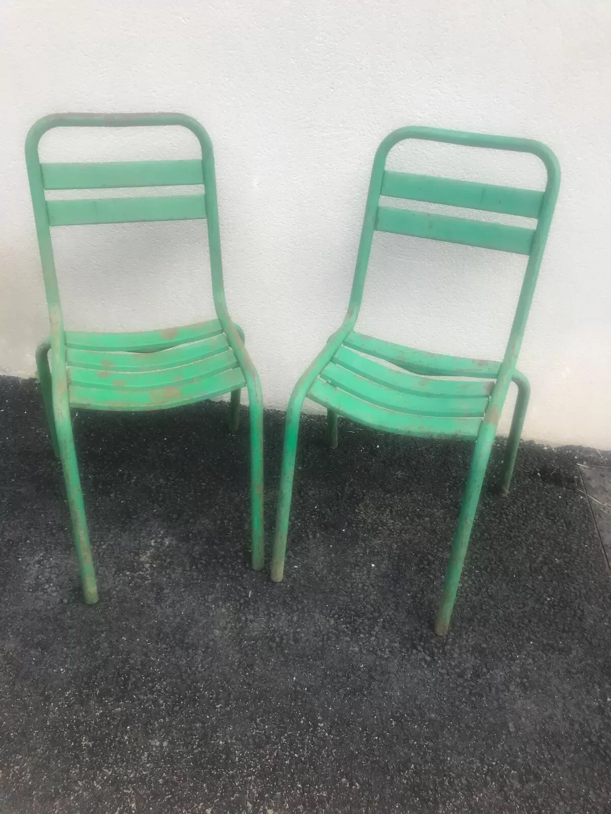 Illustration numéro 2 du produit Chaises