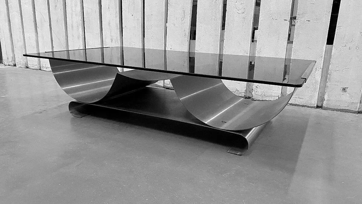 Illustration numéro 2 du produit Table basse 1974