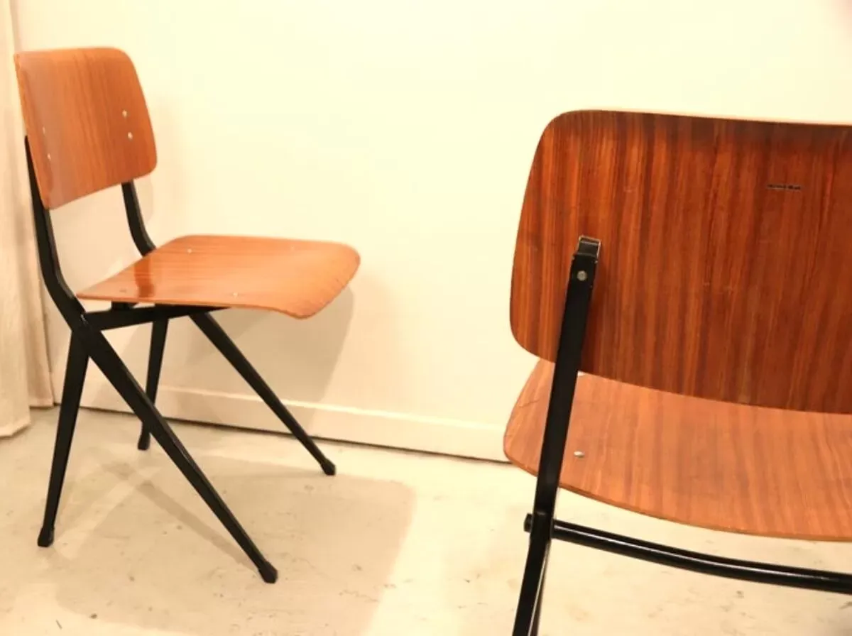 Illustration numéro 2 du produit Chaises industrielles Marko, modèle Compass Leg