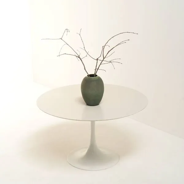 Illustration numéro 2 du produit Table à manger sur pied rare par Raymond Loewy pour Doubinski Frères, DF2000 se