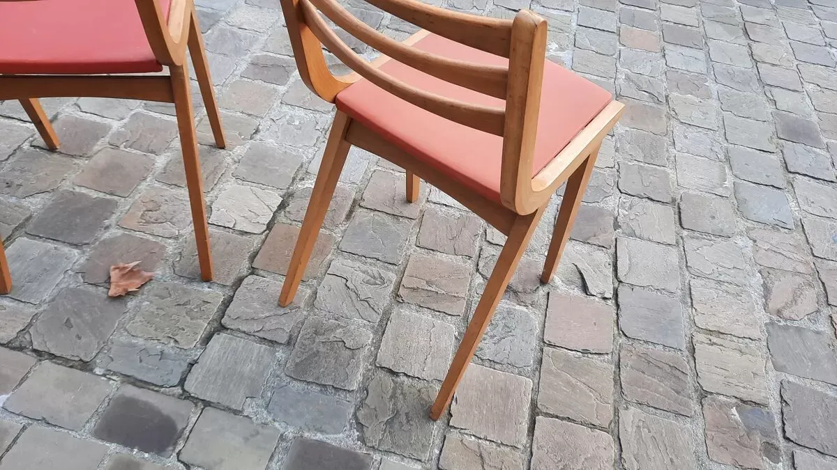 Illustration numéro 2 du produit Chaises compas vinatge