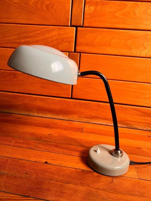 Illustration numéro 2 du produit Lampe de Bureau années 50