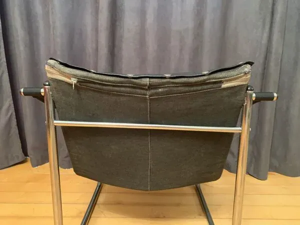 Illustration numéro 2 du produit Fauteuil, Italie, années 1970.