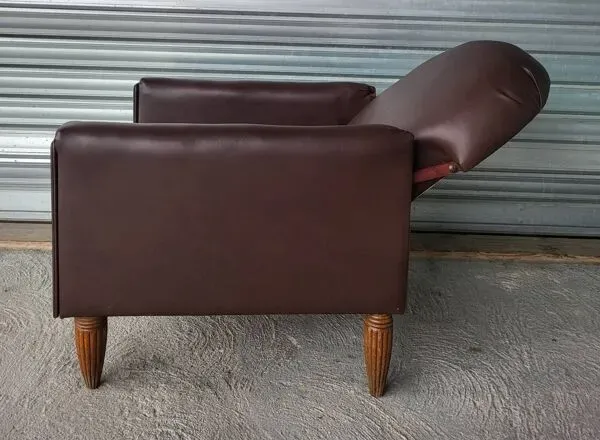 Illustration numéro 2 du produit Authentique ancien fauteuil club inclinable Art Déco Vintage