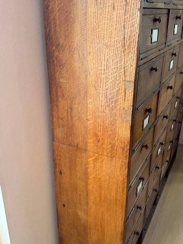 Illustration numéro 2 du produit Meuble de métier