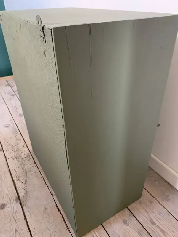 Illustration numéro 2 du produit Etagère vitrine d'école