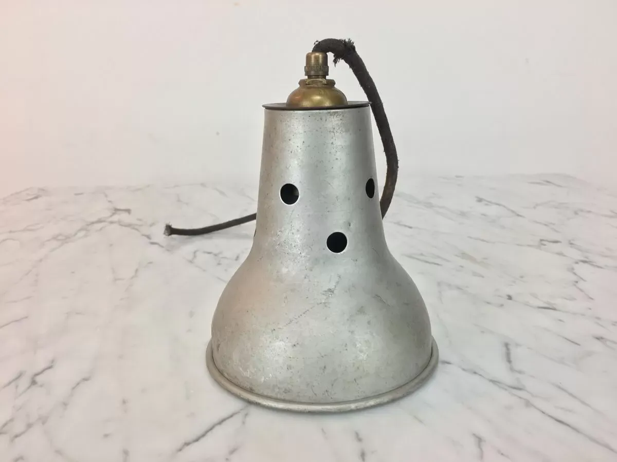 Illustration numéro 2 du produit Applique industrielle métal