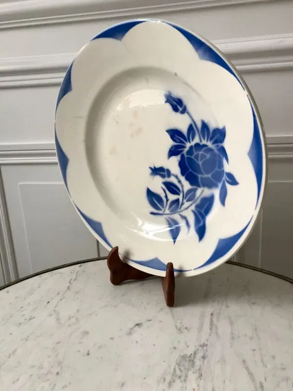 Illustration numéro 2 du produit Plat rond Digoin Sarreguemines modèle Corsica années 40