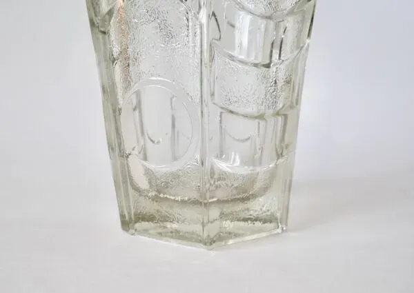 Illustration numéro 2 du produit vase en verre moulé corolle style art déco 1950