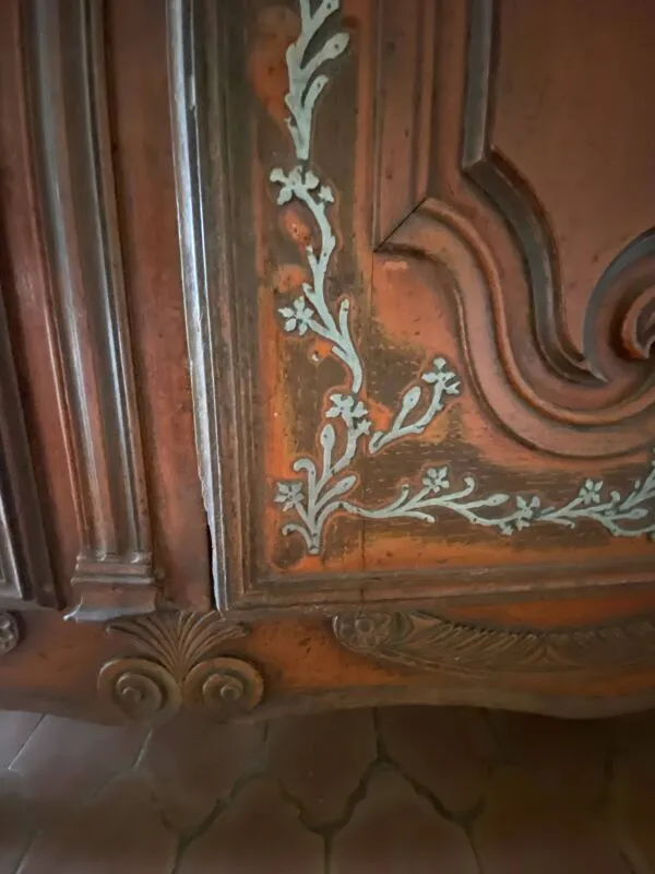 Illustration numéro 2 du produit Armoire Révolution Française