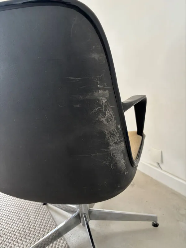Illustration numéro 2 du produit Fauteuil de bureau Strafor steelcase 45