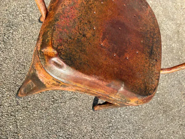 Illustration numéro 2 du produit Fauteuil tolix, en métal