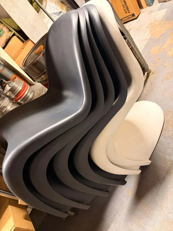 Illustration numéro 2 du produit Chaises vitra panton